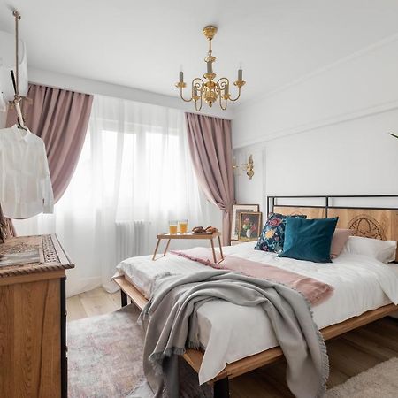 Eclectic 3 Bedroom Calea Victoriei By Urbanesq Bukurešť Exteriér fotografie
