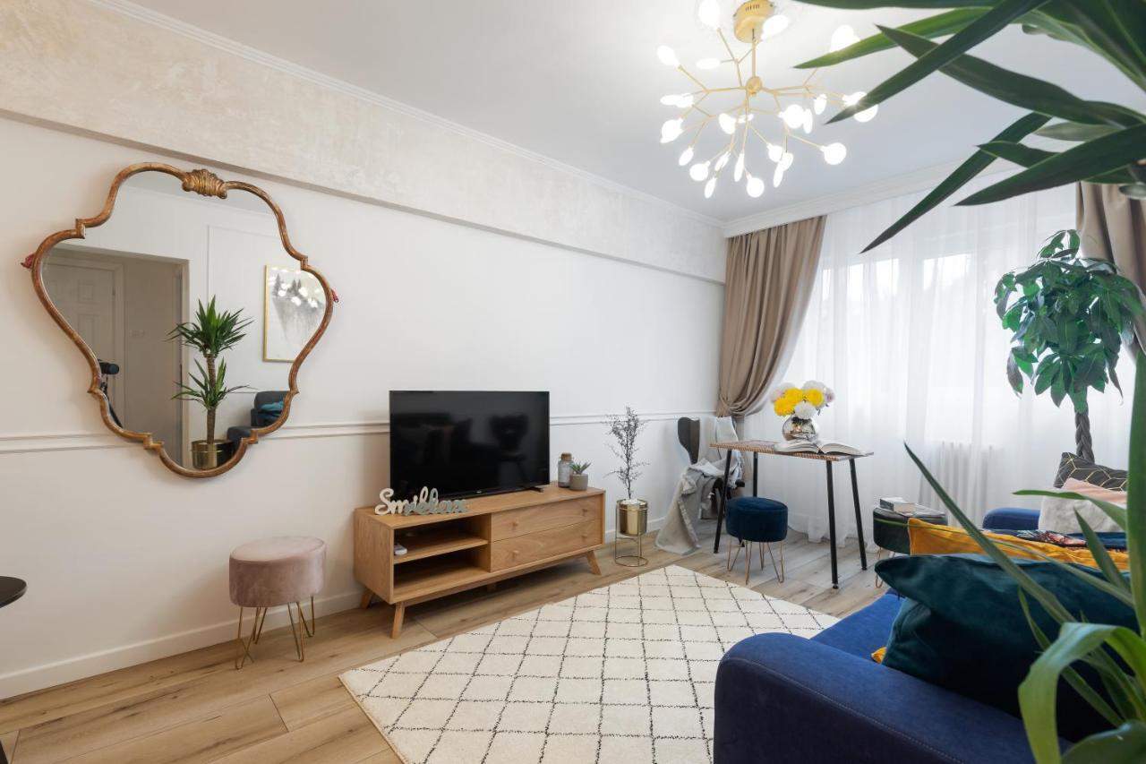 Eclectic 3 Bedroom Calea Victoriei By Urbanesq Bukurešť Exteriér fotografie